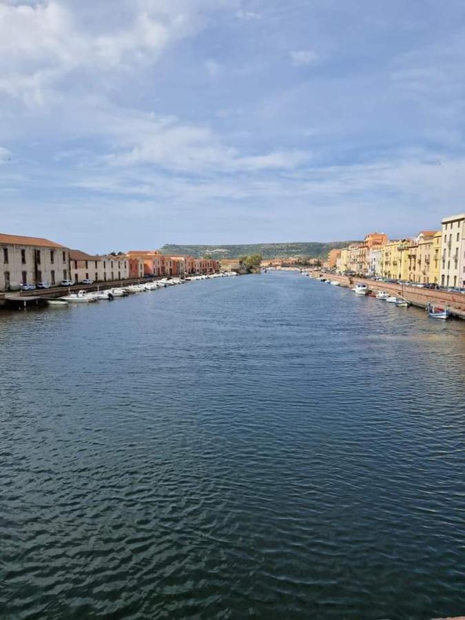 Le Camelie Appartamento Bosa Exteriér fotografie